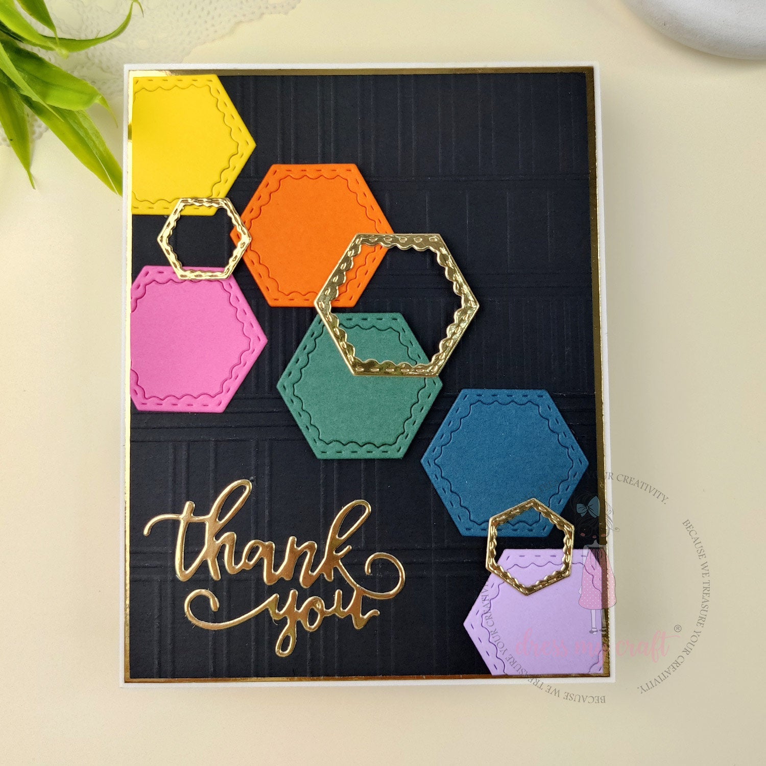 Stitched Hexagon Frames Dies