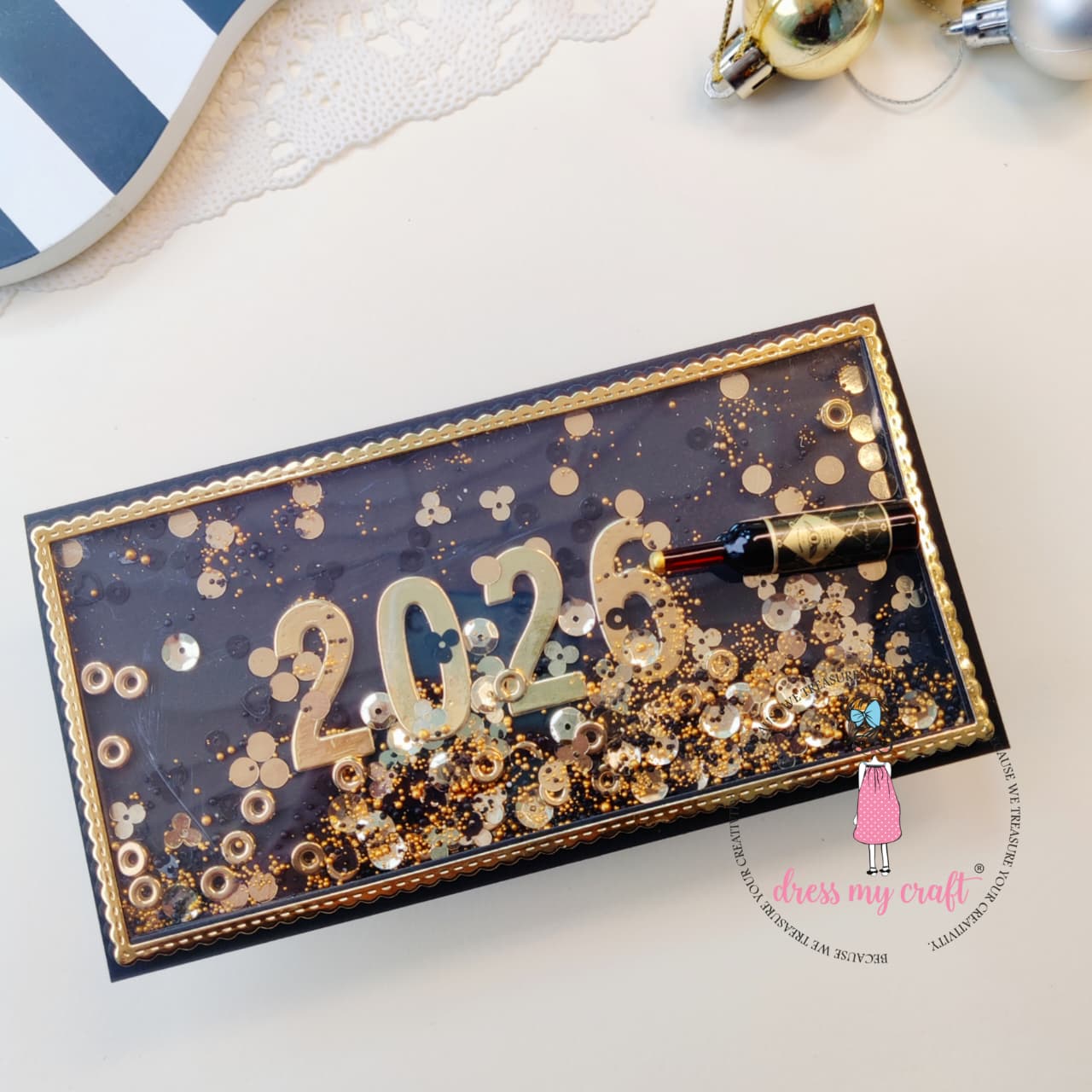 2026 Luxury Shaker Card