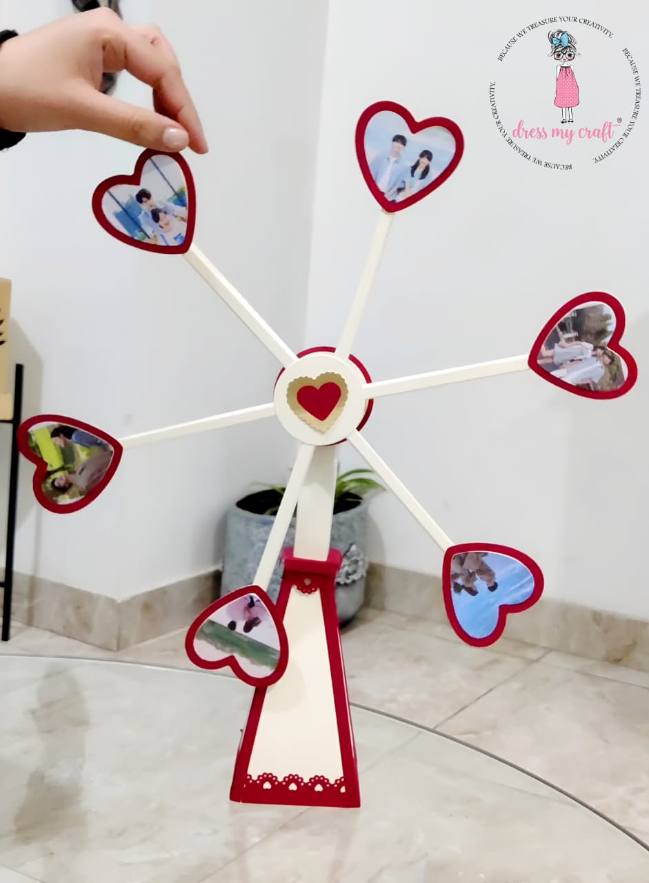 Rotating Heart Photo Wheel