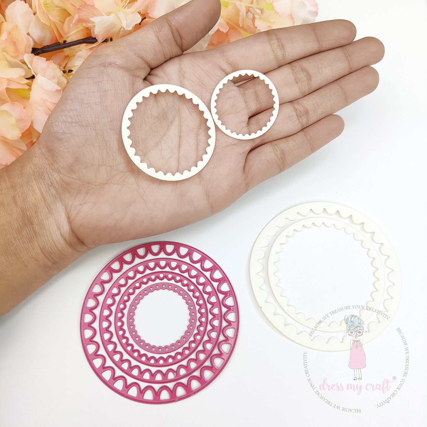 Mini Inverted Scalloped Circle - Basic Designer Dies