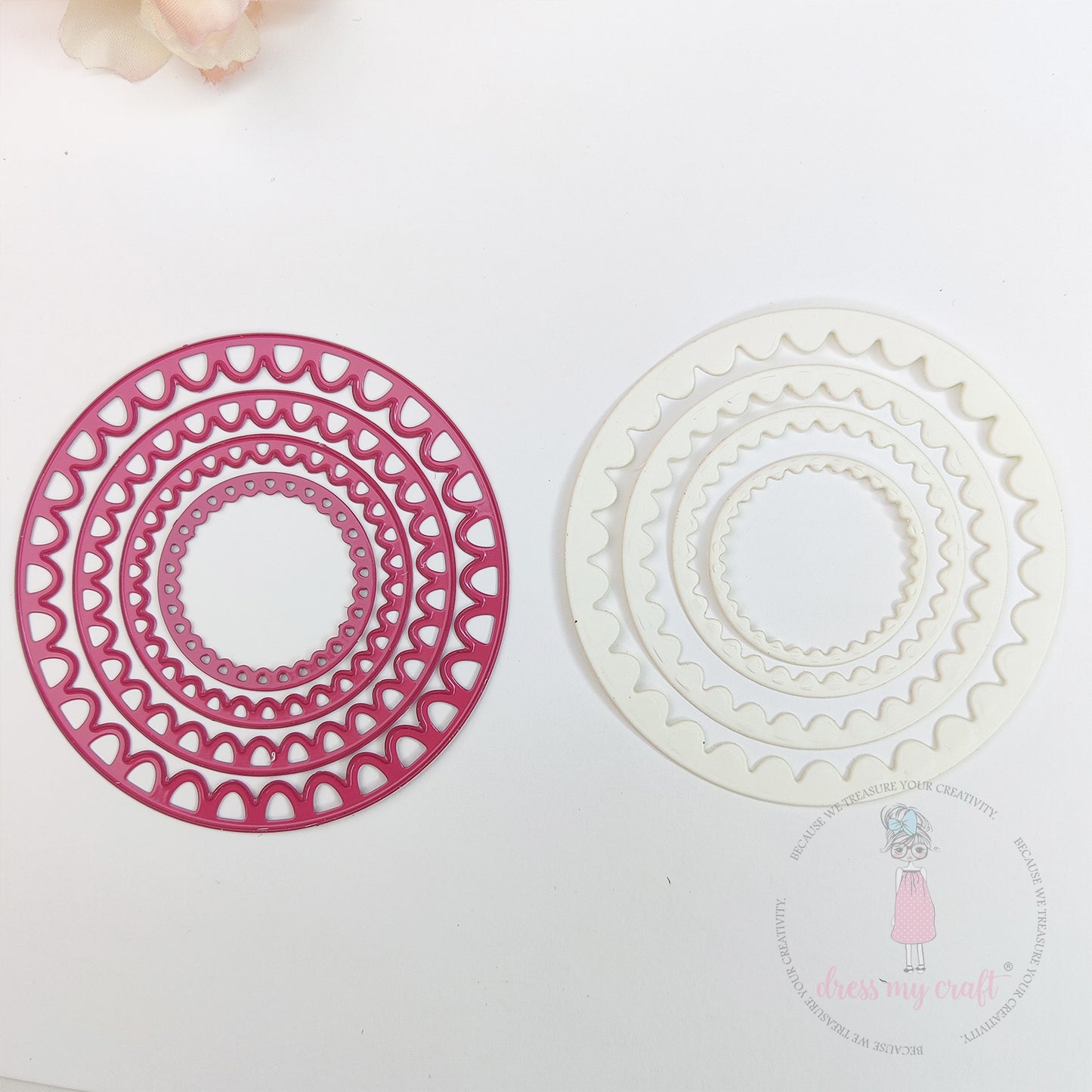 Mini Inverted Scalloped Circle - Basic Designer Dies