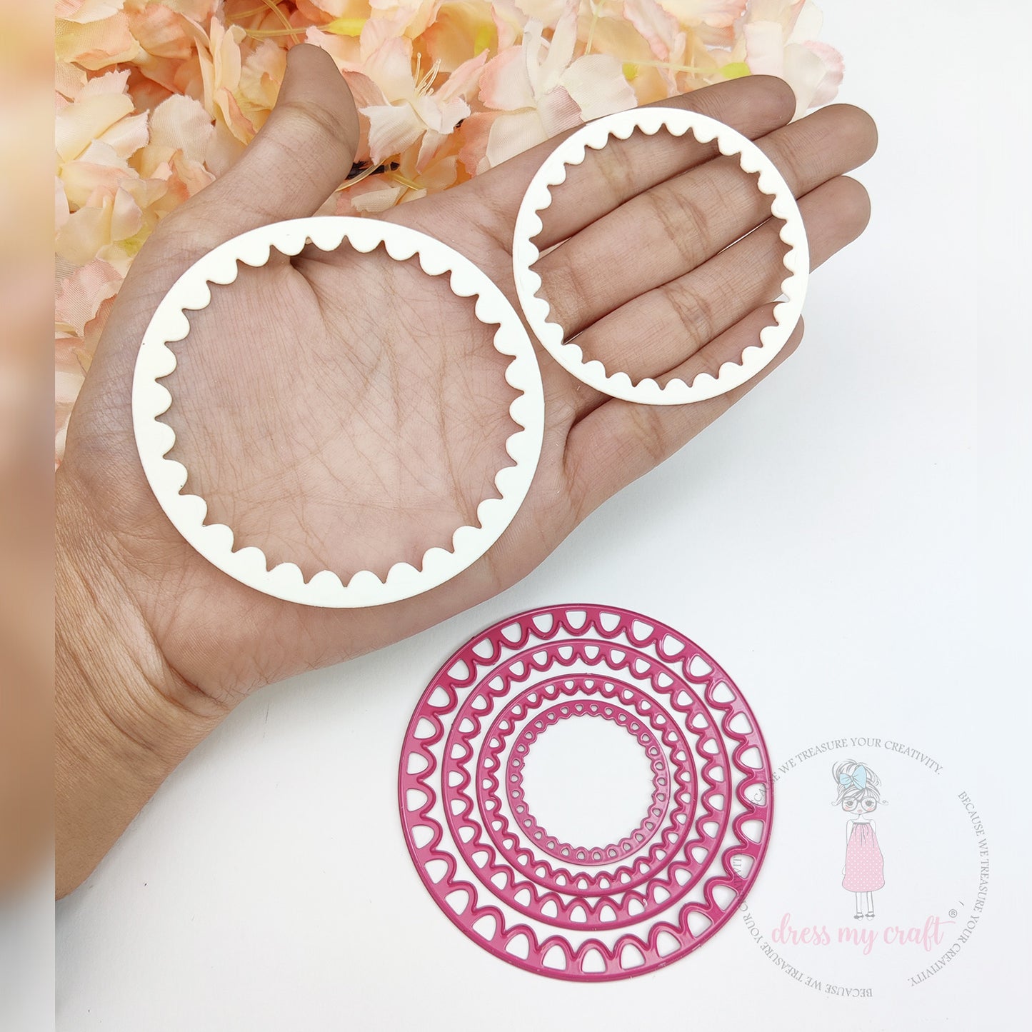 Mini Inverted Scalloped Circle - Basic Designer Dies