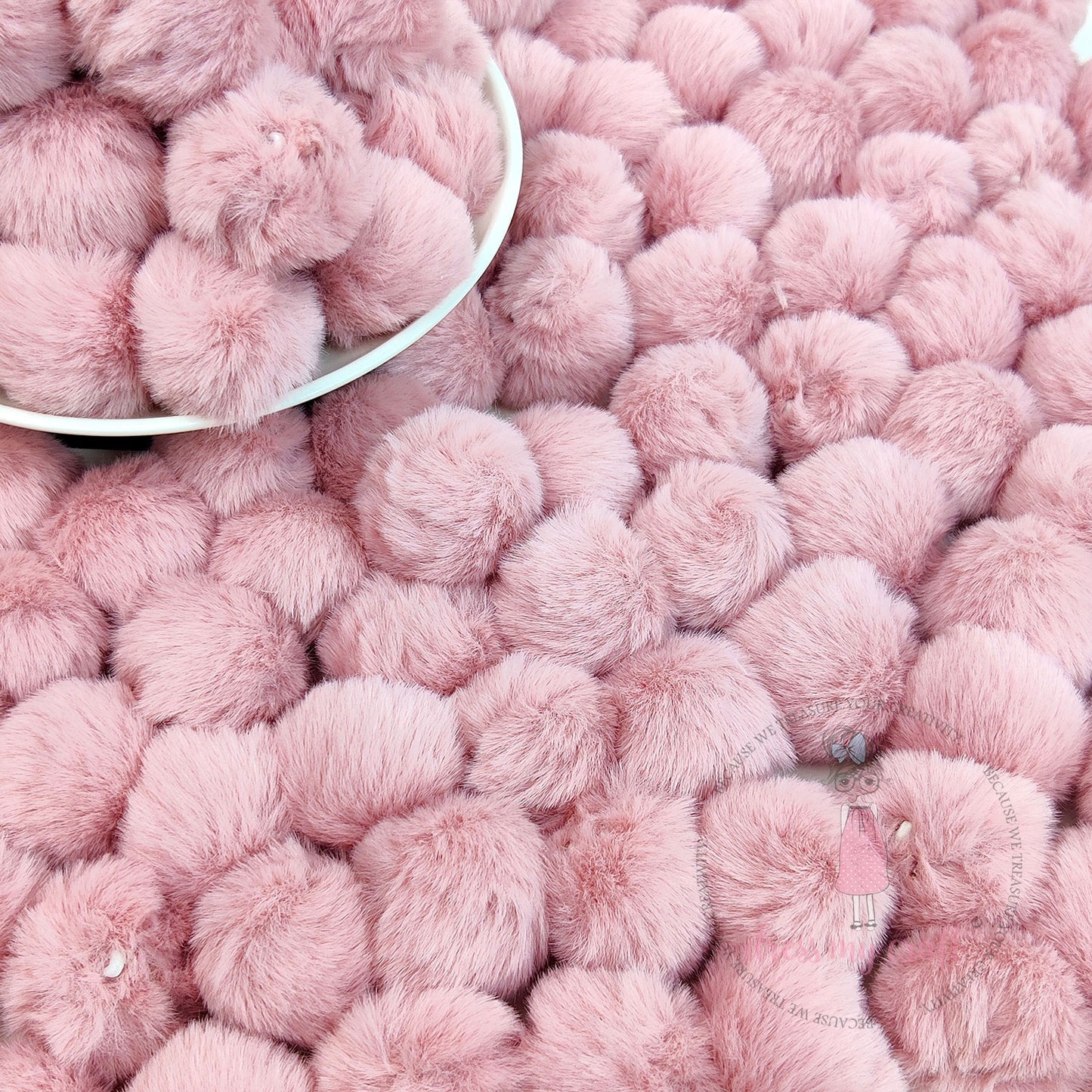 Pastel Pom Poms With Loop Big - Tea Rose