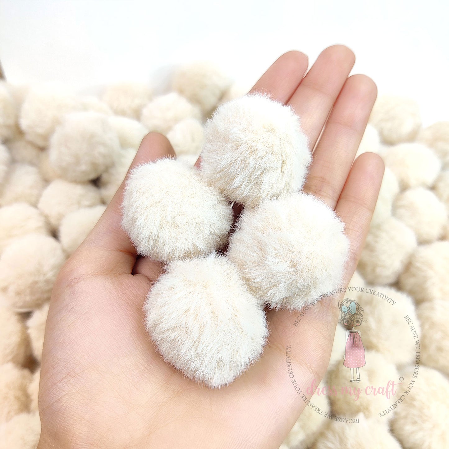 Pastel Pom Poms With Loop Big - Beige